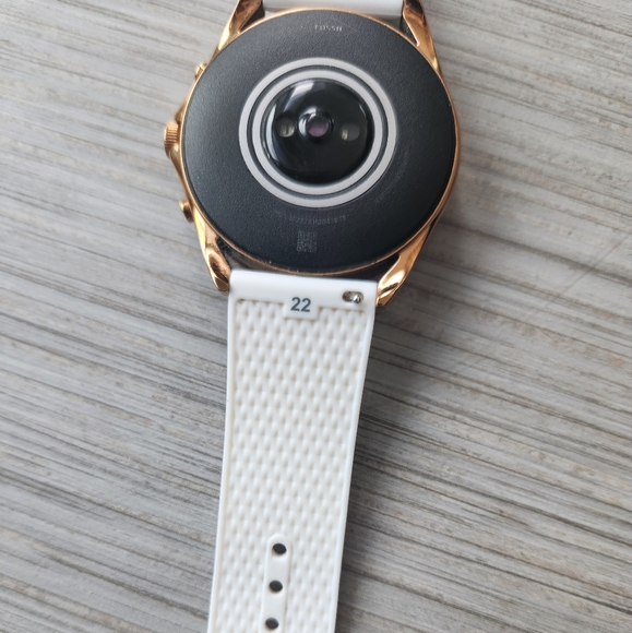 Gen5 Fossil Smartwatch - Picture 5 of 10